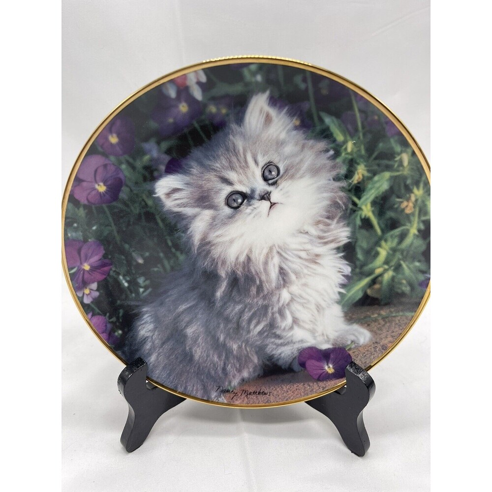 FRANKLIN MINT PURRFECTION NANCY MATHEWS KITTEN PLATE NO. F8132 CAT W/ PANSIES